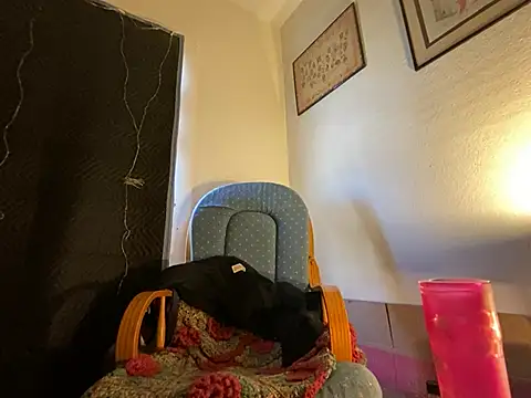 Snapshot of almighty_d chatting on 02.06.25 almighty d online show from 02.06.25