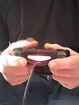 Snapshot of almighty_d chatting on 02.12.25 almighty d online show from 02.12.25