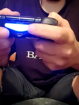 Snapshot of almighty_d chatting on 03.18.25 almighty d online show from 03.18.25