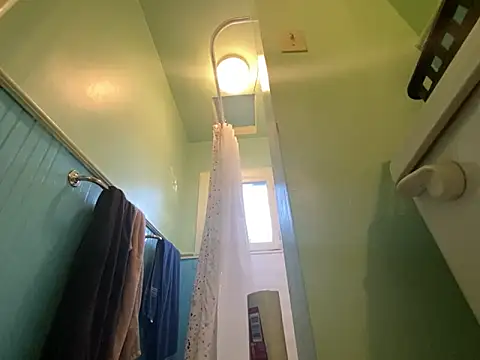 Snapshot of almighty_d chatting on 10.04.25 almighty d online show from 10.04.25