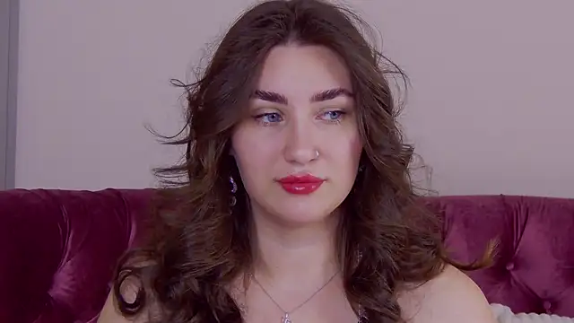 KiraBarlows online show from 11.12.25