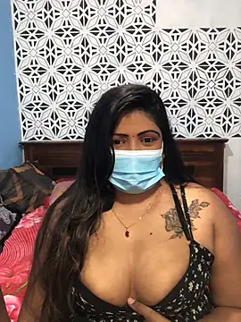 Snapshot of Lovely_WINDI chatting on 05.18.26 Lovely WINDI online show from 05.18.26