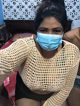 Snapshot of Lovely_WINDI chatting on 05.20.26 Lovely WINDI online show from 05.20.26