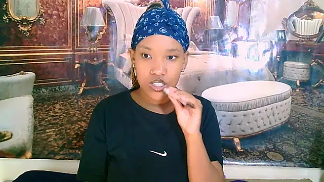 EroticSexyPrada online show from 02.16.26