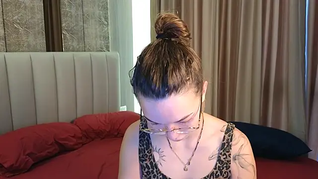 SusannJohnson online show from 05.17.26