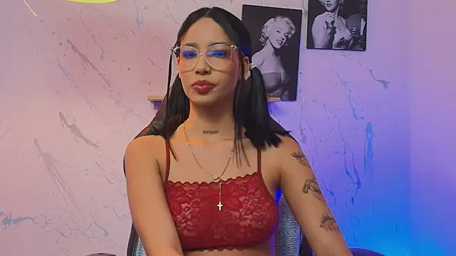 Snapshot of Paulina_Lopezz chatting on 06.10.26 Paulina Lopezz online show from 06.10.26