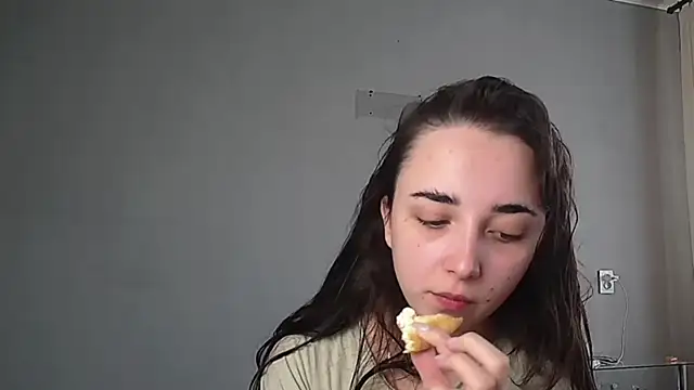 Eva Gloryy online show from 03.08.26