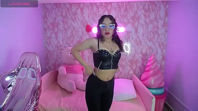 kassandra ch  online show from 03.10.25