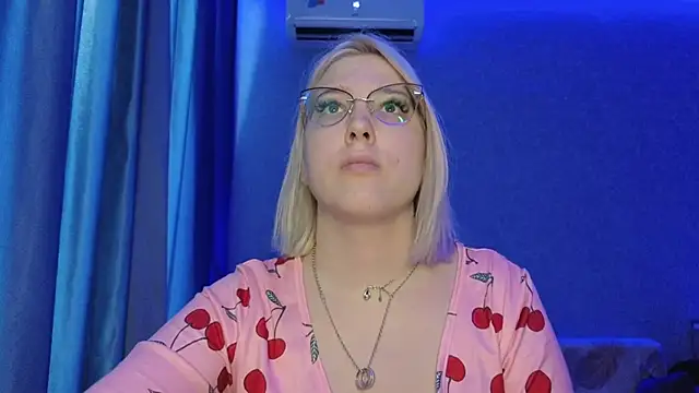 HotBrandyX online show from 06.12.26