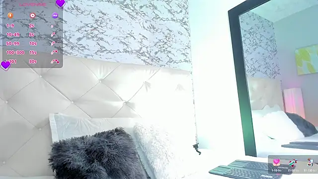 Snapshot of viktoria_davis_ chatting on 02.11.25 viktoria davis  online show from 02.11.25