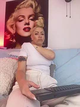 viktoria davis  online show from 06.05.26