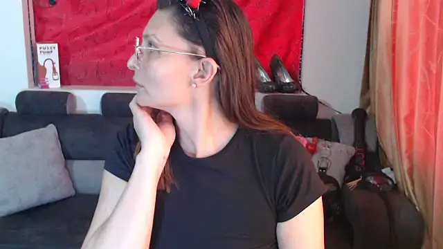 sachaclinford online show from 10.15.25