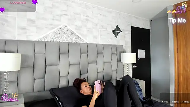Snapshot of DalayMoore chatting on 05.23.26 DalayMoore online show from 05.23.26