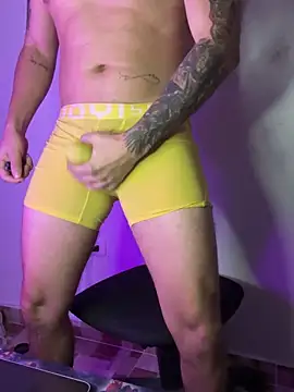 Snapshot of Lliam_2 chatting on 02.07.25 Lliam 2 online show from 02.07.25