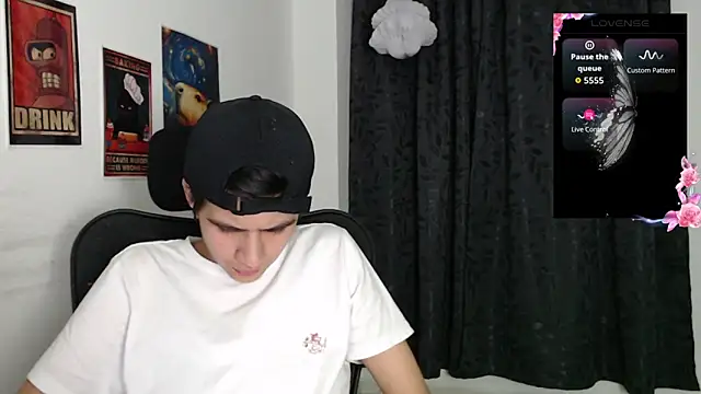 Snapshot of Dha_lia0 chatting on 10.08.25 Dha lia0 online show from 10.08.25