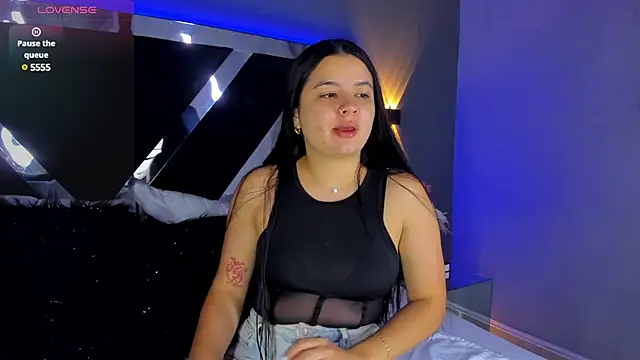 Snapshot of ValeriaOrtega chatting on 01.23.25 ValeriaOrtega online show from 01.23.25