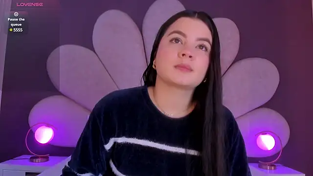 Snapshot of ValeriaOrtega chatting on 02.23.25 ValeriaOrtega online show from 02.23.25