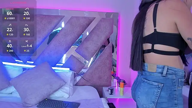 Snapshot of ValeriaOrtega chatting on 09.10.25 ValeriaOrtega online show from 09.10.25