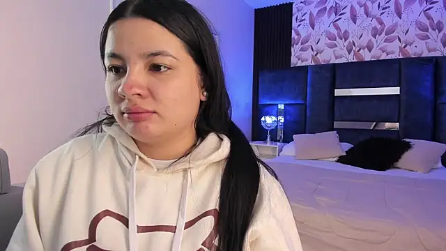 Snapshot of ValeriaOrtega chatting on 10.01.25 ValeriaOrtega online show from 10.01.25