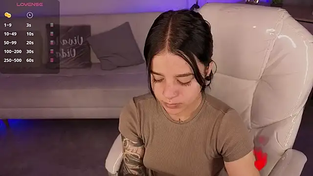 Nicole Foxx  online show from 03.26.26