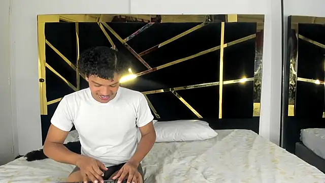 Snapshot of DanteAndKyle chatting on 01.30.25 DanteAndKyle online show from 01.30.25