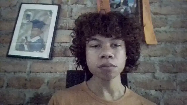 Snapshot of DanteAndKyle chatting on 09.17.25 DanteAndKyle online show from 09.17.25