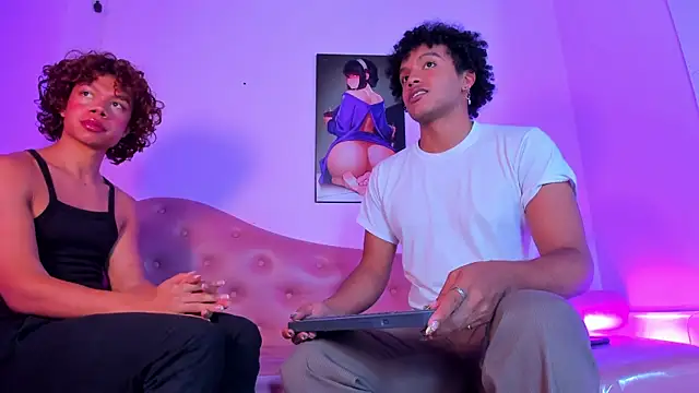 Snapshot of DanteAndKyle chatting on 11.18.25 DanteAndKyle online show from 11.18.25