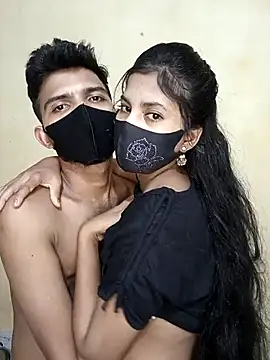 Snapshot of Hot_couple_1 chatting on 09.17.25 Hot couple 1 online show from 09.17.25