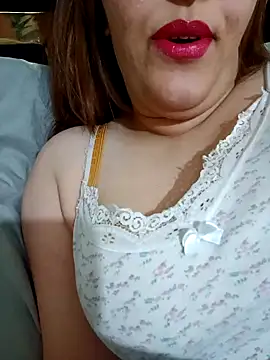 Snapshot of Ayochaa chatting on 02.04.25 Ayochaa online show from 02.04.25