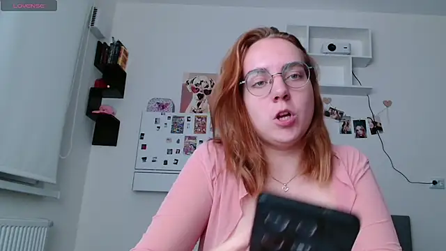 Snapshot of _candy__sweet__ chatting on 09.19.25 candy sweet online show from 09.19.25