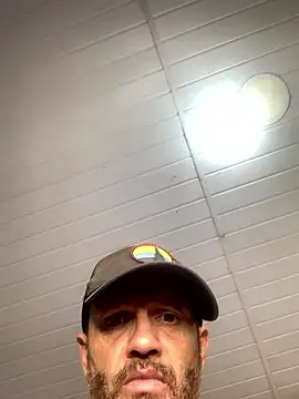 Snapshot of grossocalibre20 chatting on 03.18.25 grossocalibre20 online show from 03.18.25