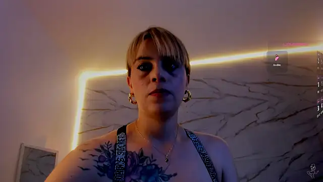 RayaCarr  online show from 06.02.26