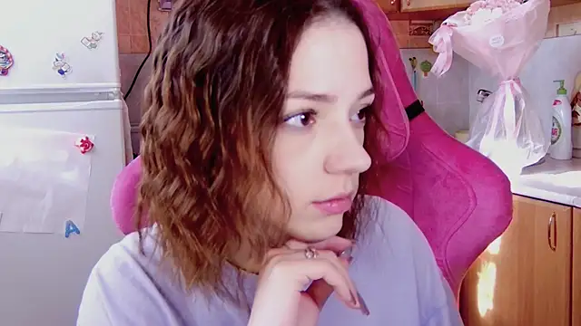 PamBeesly online show from 02.19.26