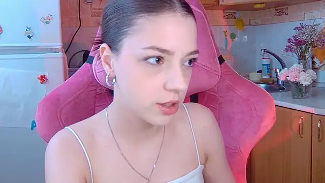 PamBeesly online show from 02.21.26