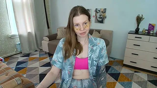 Snapshot of ReginaSparkle chatting on 07.17.26 ReginaSparkle online show from 07.17.26