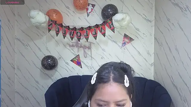 Paulette v online show from 10.30.25