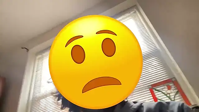 Snapshot of Prolapse_Pig chatting on 10.18.25 Prolapse Pig online show from 10.18.25