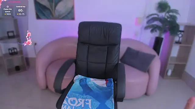 Ayha khalaf online show from 02.22.26