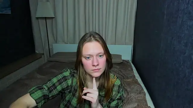 TessaSwans online show from 01.29.25