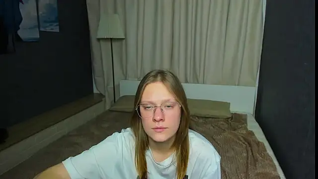 TessaSwans online show from 01.30.25