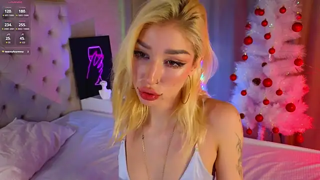 Snapshot of SallyCha chatting on 12.20.25 SallyCha online show from 12.20.25