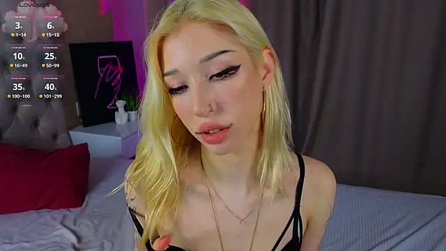 Snapshot of SallyCha chatting on 02.25.26 SallyCha online show from 02.25.26