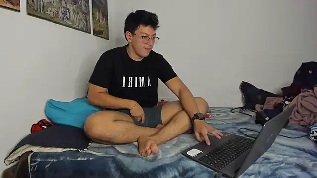 Snapshot of Amon__ashford chatting on 03.22.25 Amon ashford online show from 03.22.25