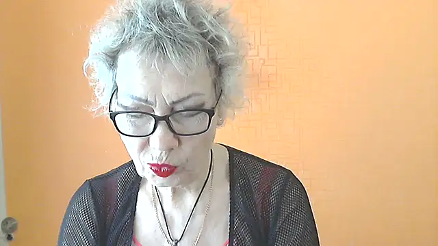 NessyJenixs online show from 03.10.26