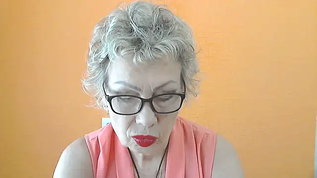 NessyJenixs online show from 06.25.26