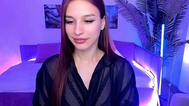 Snapshot of KristineBeauty chatting on 02.11.25 KristineBeauty online show from 02.11.25