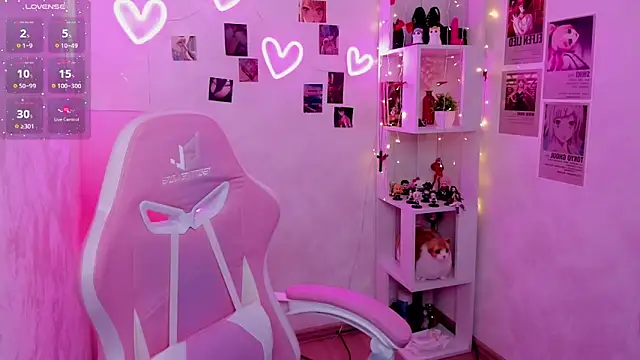 Snapshot of KristineBeauty chatting on 05.02.26 KristineBeauty online show from 05.02.26