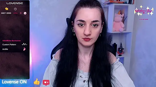 Snapshot of JessicaAlfo chatting on 02.13.25 JessicaAlfo online show from 02.13.25
