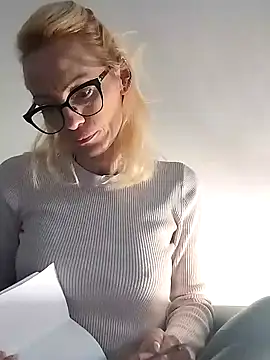 Snapshot of Malessia12 chatting on 01.23.25 Malessia12 online show from 01.23.25