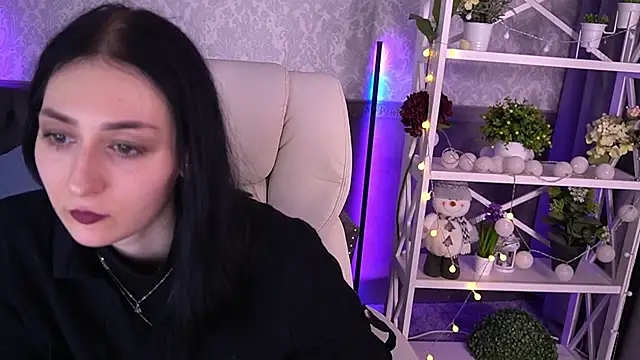 Snapshot of TayaaFox chatting on 01.21.25 TayaaFox online show from 01.21.25